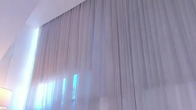 Emma Torres   online show from July 10, 12:41 pm