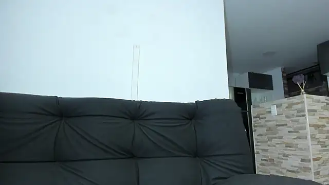 Snapshot of daniela_white001 chatting on January 16, 11:42 pm daniela white001 online show from January 16, 11:42 pm