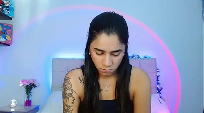 Layla Rachel online show from March 1, 1:00 am