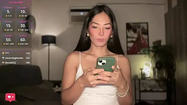 Bella Gordon online show from July 27, 4:19 am