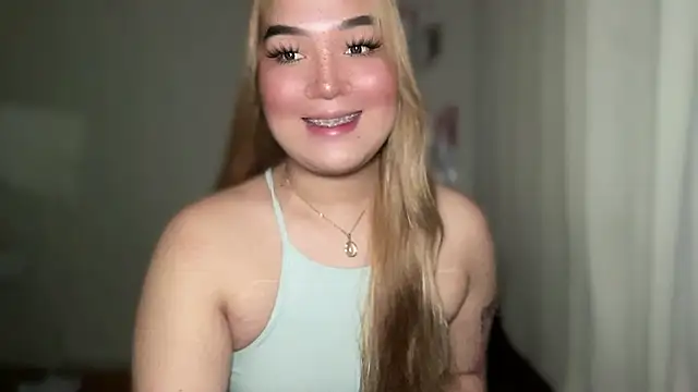 Snapshot of MissCataleyaxxx chatting on March 14, 1:37 am MissCataleyaxxx online show from March 14, 1:37 am