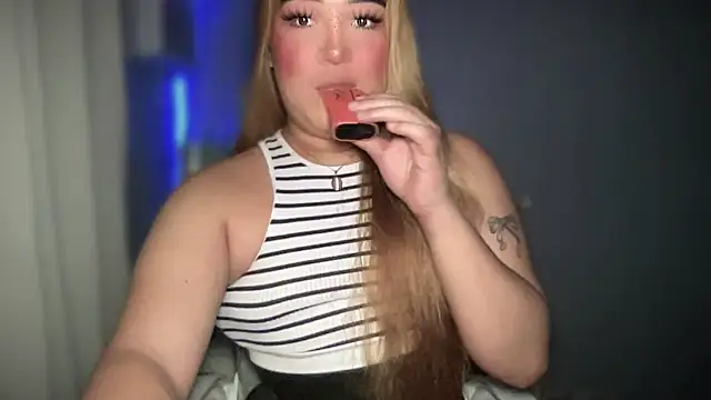 Snapshot of MissCataleyaxxx chatting on September 16, 2:12 am MissCataleyaxxx online show from September 16, 2:12 am