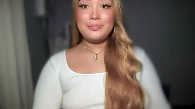 Snapshot of MissCataleyaxxx chatting on September 21, 5:20 am MissCataleyaxxx online show from September 21, 5:20 am