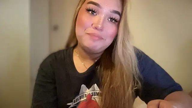 Snapshot of MissCataleyaxxx chatting on October 26, 8:42 am MissCataleyaxxx online show from October 26, 8:42 am