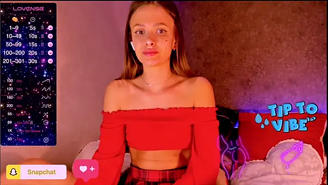 Snapshot of madina_taher chatting on January 30, 1:33 am madina taher online show from January 30, 1:33 am