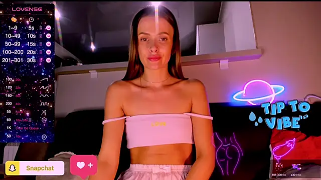 Snapshot of madina_taher chatting on February 5, 8:11 am madina taher online show from February 5, 8:11 am