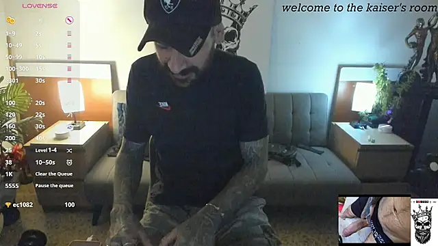 kaiser679  online show from March 14, 10:48 pm