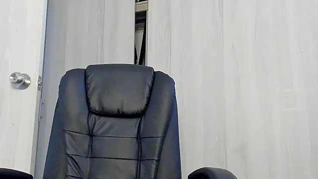 Snapshot of katrhin_66 chatting on September 18, 6:10 pm katrhin 66 online show from September 18, 6:10 pm