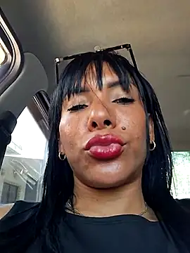 Doll Loren online show from March 13, 2:44 pm