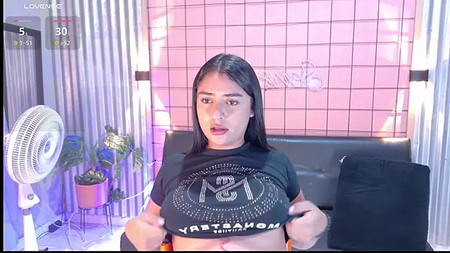 mensia hernandz online show from October 27, 1:48 pm