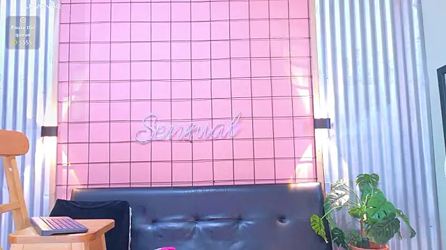 mensia hernandz online show from March 14, 1:27 pm