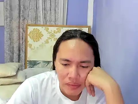 Snapshot of lady_kim_boner chatting on October 15, 6:46 am lady kim boner online show from October 15, 6:46 am