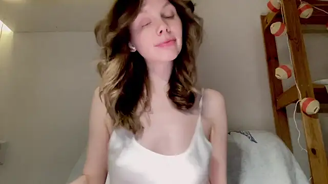 Snapshot of Nikki_Mimimi chatting on December 21, 1:21 pm Nikki Mimimi online show from December 21, 1:21 pm