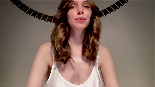 Snapshot of Nikki_Mimimi chatting on January 5, 1:15 pm Nikki Mimimi online show from January 5, 1:15 pm