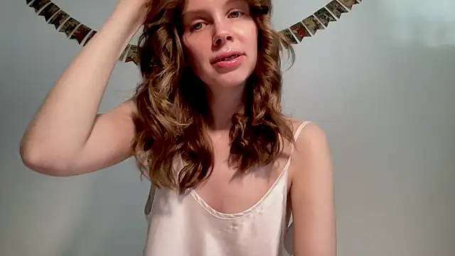 Snapshot of Nikki_Mimimi chatting on February 7, 10:19 am Nikki Mimimi online show from February 7, 10:19 am