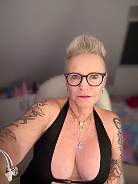 German Milf online show from November 5, 2:06 pm