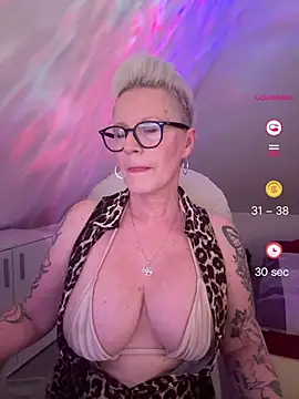 German Milf online show from June 6, 1:16 pm