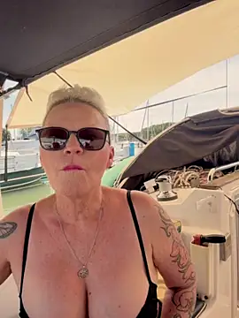 German Milf online show from June 16, 12:19 pm