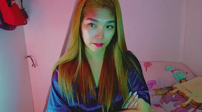 TR4NSCUTI3 online show from December 29, 11:50 pm