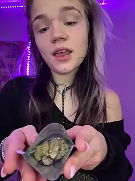 Cutiepiespanks online show from November 4, 8:30 pm