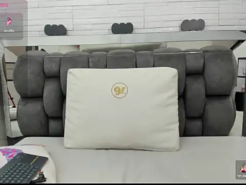 Snapshot of allice_green chatting on June 27, 1:43 am allice green online show from June 27, 1:43 am