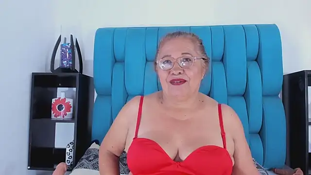 Snapshot of Keira_Lennox chatting on January 6, 4:34 pm Keira Lennox online show from January 6, 4:34 pm
