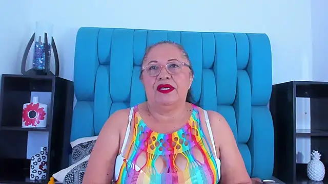 Snapshot of Keira_Lennox chatting on February 12, 12:44 pm Keira Lennox online show from February 12, 12:44 pm