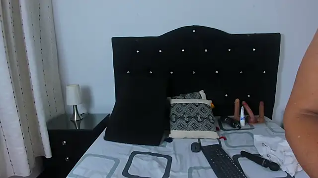 Snapshot of Keira_Lennox chatting on September 27, 11:37 am Keira Lennox online show from September 27, 11:37 am