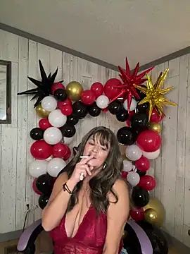 Snapshot of cowgirlc chatting on November 23, 2:22 am cowgirlc online show from November 23, 2:22 am