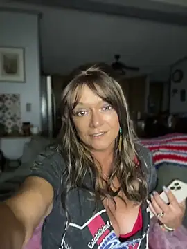 cowgirlc online show from June 16, 2:47 am