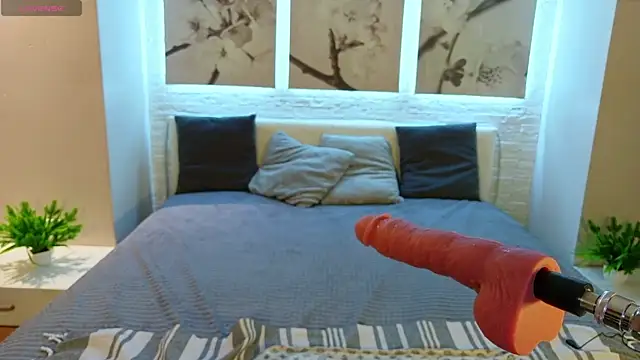 Snapshot of Betty_June chatting on July 8, 8:24 pm Betty June online show from July 8, 8:24 pm
