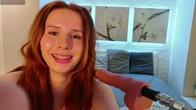 Snapshot of Betty_June chatting on July 10, 8:33 pm Betty June online show from July 10, 8:33 pm