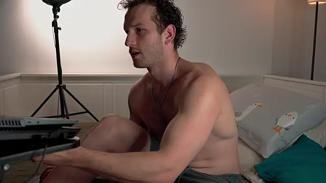 VIktorSecret online show from August 1, 4:23 am