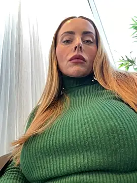 Snapshot of EmaSalis chatting on January 16, 1:25 pm EmaSalis online show from January 16, 1:25 pm