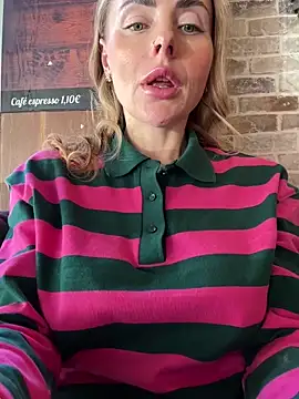 Snapshot of EmaSalis chatting on January 30, 1:21 pm EmaSalis online show from January 30, 1:21 pm