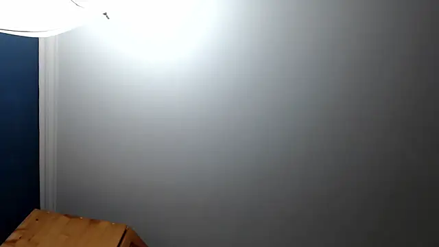 Snapshot of Lisakisss chatting on February 12, 8:27 am Lisakisss online show from February 12, 8:27 am