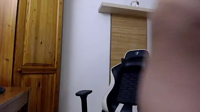 Snapshot of Lisakisss chatting on March 14, 7:48 am Lisakisss online show from March 14, 7:48 am