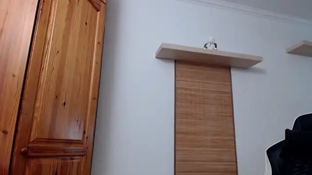 Snapshot of Lisakisss chatting on March 15, 10:13 am Lisakisss online show from March 15, 10:13 am