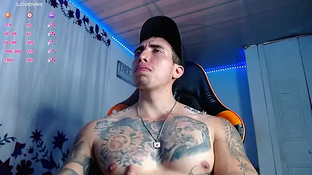 Adam Hudsond online show from December 19, 9:44 pm