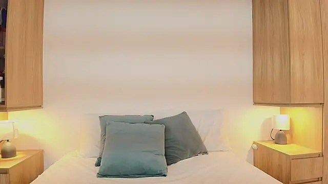 Isabella Harley online show from September 15, 1:55 pm