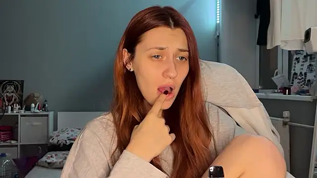 Snapshot of Uniarten chatting on October 3, 6:27 pm Uniarten online show from October 3, 6:27 pm