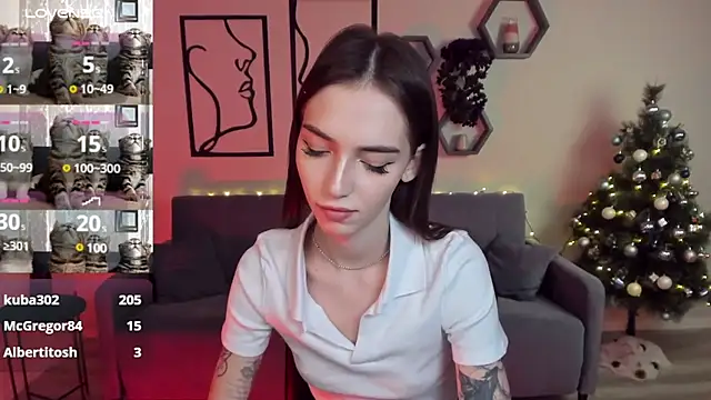 Snapshot of SophieCatty chatting on December 10, 2:27 am SophieCatty online show from December 10, 2:27 am