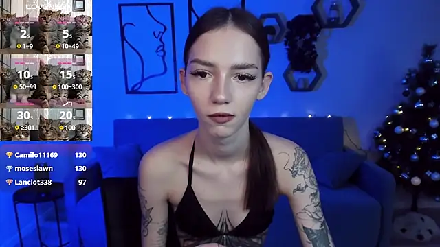 Snapshot of SophieCatty chatting on December 29, 12:41 am SophieCatty online show from December 29, 12:41 am