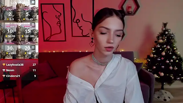 Snapshot of SophieCatty chatting on December 30, 7:48 am SophieCatty online show from December 30, 7:48 am