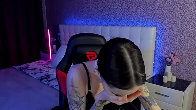 Snapshot of SophieCatty chatting on February 24, 11:32 am SophieCatty online show from February 24, 11:32 am