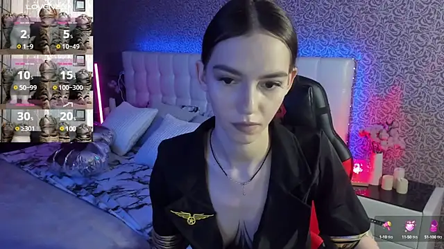 Snapshot of SophieCatty chatting on March 10, 11:42 am SophieCatty online show from March 10, 11:42 am