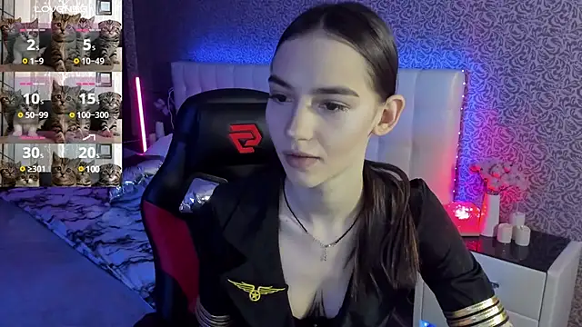 Snapshot of SophieCatty chatting on March 15, 7:31 am SophieCatty online show from March 15, 7:31 am