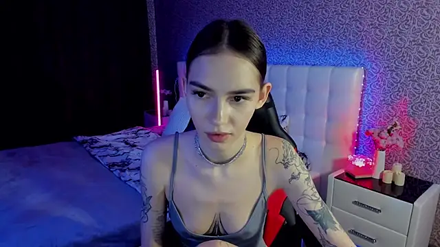 Snapshot of SophieCatty chatting on March 19, 6:55 pm SophieCatty online show from March 19, 6:55 pm