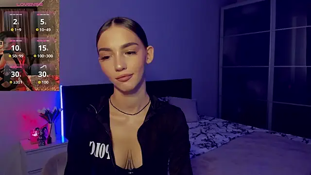 Snapshot of SophieCatty chatting on October 4, 11:41 am SophieCatty online show from October 4, 11:41 am