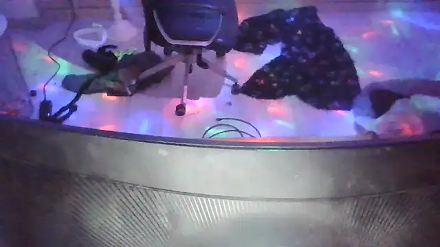 slankecrosdresser online show from March 2, 5:08 am